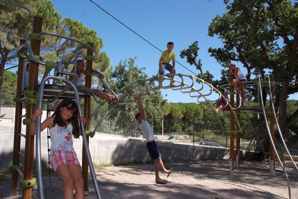 Hotel Camping Lou Cantaire Fayence Exterior foto